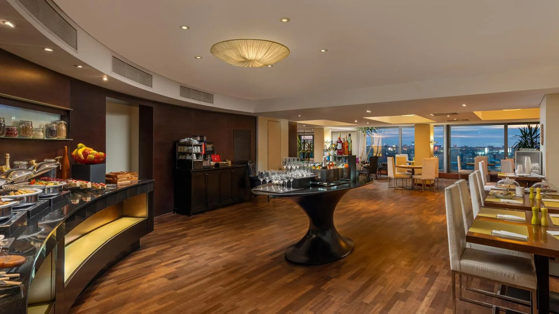 Radisson Blu Hotel Bucharest 5*,  Romania
