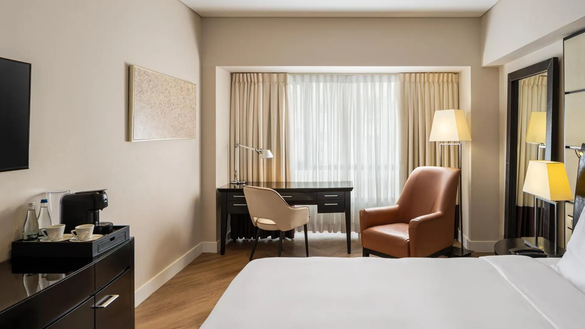 Radisson Blu Hotel Bukarest 5*,