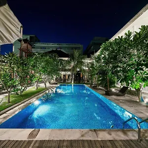 Easy Surf Camp Indonesien