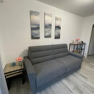 appartement-de-charme-a-2-min-de-la-plage.fr-provencehotel.com/