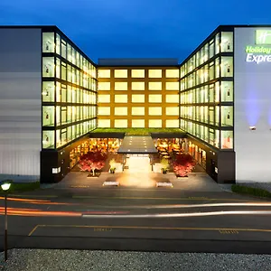 *** Hotel Express Zürich Airport, An Ihg Suiza