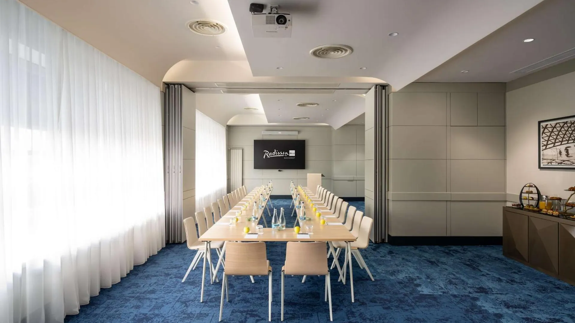 Radisson Blu Hotel Bucharest 5*,